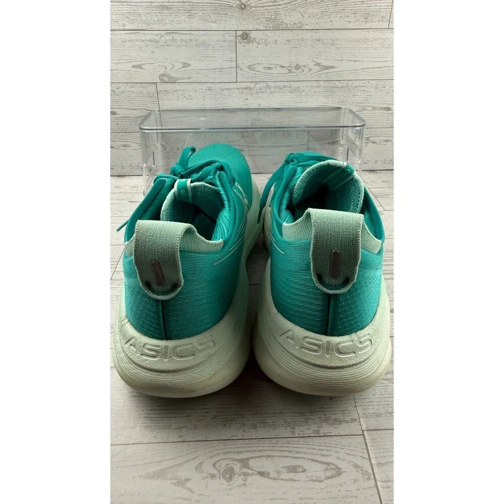 Asics light wear